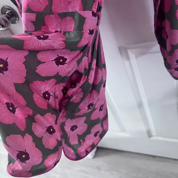 Benoa Hau Bukit Romper - Picture 4 of 5